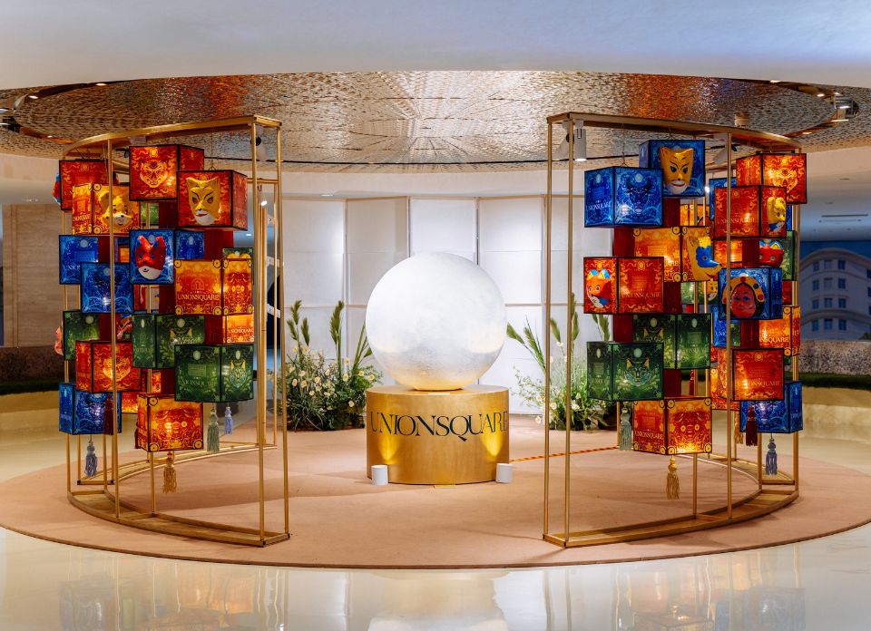 A Joyful Mid-Autumn at Union Square