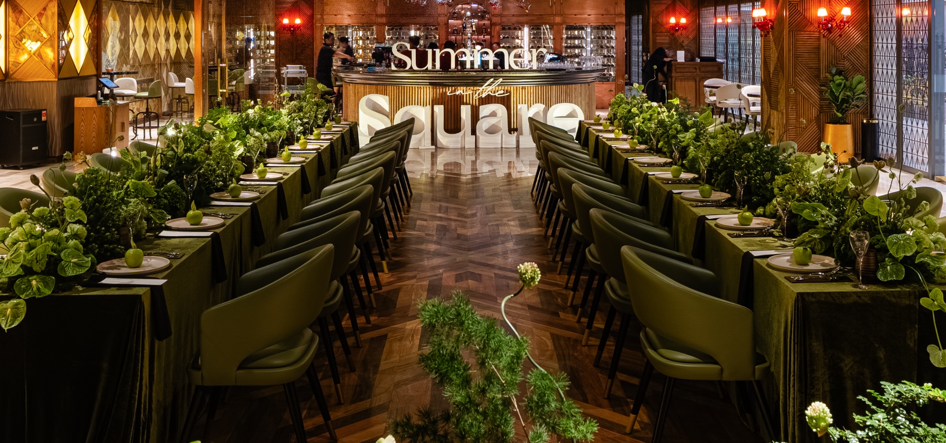 Summer in the Square: An Evening Around the Table